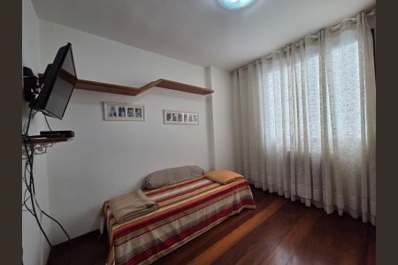 Apartamento à venda com 181m², 3 quartos e 2 vagasQuarto 3