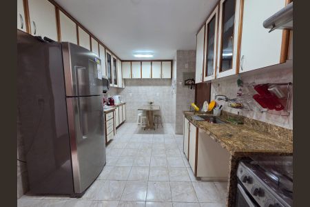 Apartamento à venda com 181m², 3 quartos e 2 vagasCozinha