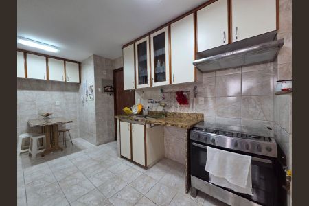 Apartamento à venda com 181m², 3 quartos e 2 vagasCozinha