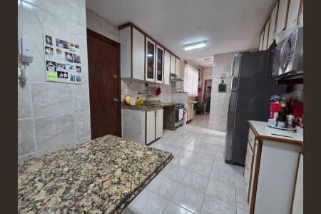 Apartamento à venda com 181m², 3 quartos e 2 vagasCozinha