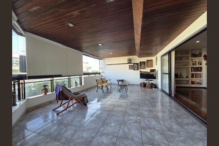 Apartamento à venda com 181m², 3 quartos e 2 vagasVaranda 