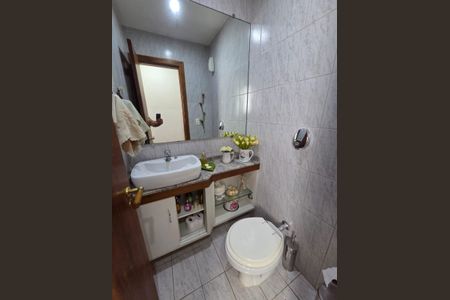 Apartamento à venda com 181m², 3 quartos e 2 vagasBanheiro Social 2