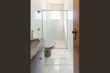 Casa à venda com 200m², 3 quartos e 1 vagaBanheiro social