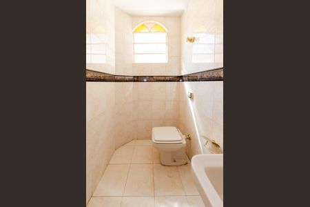 Casa à venda com 200m², 3 quartos e 1 vagaLavabo