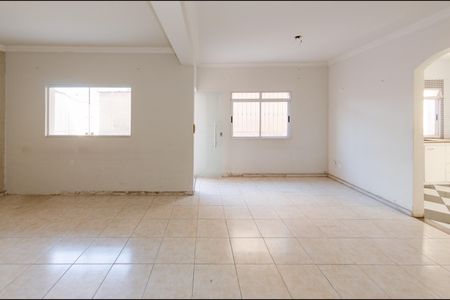 Casa à venda com 200m², 3 quartos e 1 vagaSala