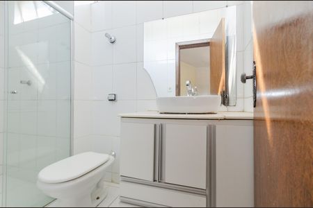 Casa à venda com 200m², 3 quartos e 1 vagaBanheiro suíte