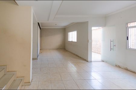 Casa à venda com 200m², 3 quartos e 1 vagaSala