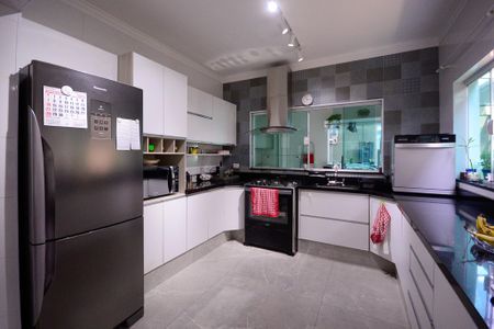 Casa à venda com 260m², 4 quartos e 2 vagasCozinha