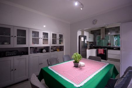 Casa à venda com 260m², 4 quartos e 2 vagasCozinha