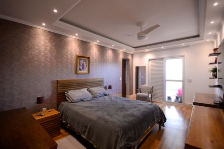 Casa à venda com 260m², 4 quartos e 2 vagasSuíte