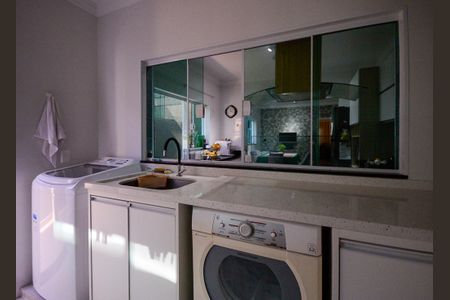 Casa à venda com 260m², 4 quartos e 2 vagasÁrea de Serviço