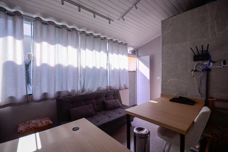 Casa à venda com 260m², 4 quartos e 2 vagasEscritório