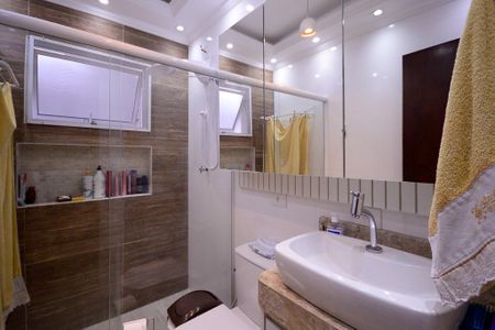 Casa à venda com 260m², 4 quartos e 2 vagasBanheiro da Suite