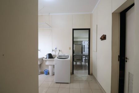 Apartamento para alugar com 260m², 4 quartos e 3 vagasÁrea de Serviço