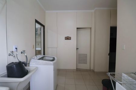 Apartamento para alugar com 260m², 4 quartos e 3 vagasÁrea de Serviço