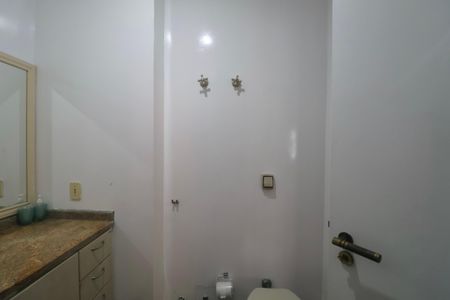 Apartamento para alugar com 260m², 4 quartos e 3 vagasBanheiro da Suíte