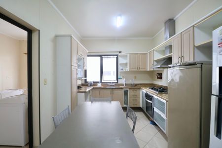 Apartamento para alugar com 260m², 4 quartos e 3 vagasCozinha