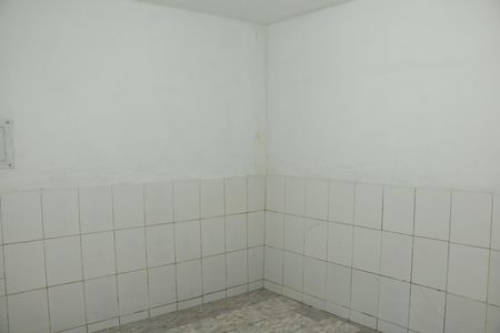 Quarto de casa para alugar com 1 quarto, 60m² em Chacrinha, Nova Iguaçu
