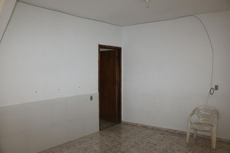 Sala de casa para alugar com 1 quarto, 60m² em Chacrinha, Nova Iguaçu