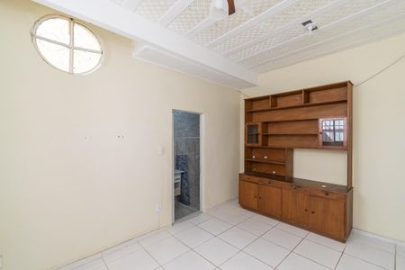 Sala de casa para alugar com 1 quarto, 60m² em Olaria, Rio de Janeiro