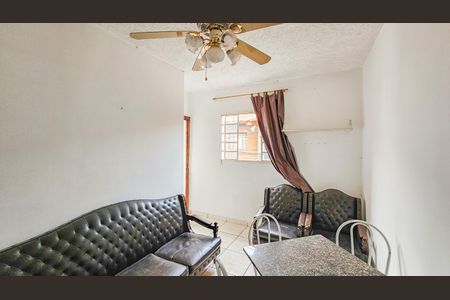 Sala de casa à venda com 2 quartos, 50m² em São Pedro, Osasco