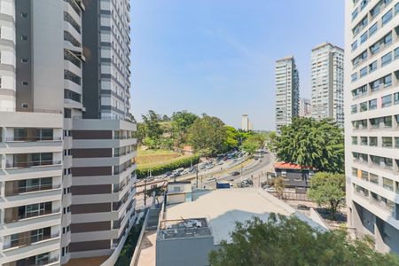 Studio para alugar com 32m², 1 quarto e sem vaga Studio para alugar com 32m², 1 quarto e sem vagaVaranda