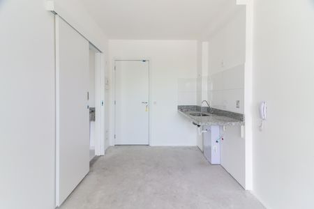 Studio para alugar com 32m², 1 quarto e sem vaga Studio para alugar com 32m², 1 quarto e sem vagaSala e Cozinha