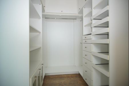 Apartamento para alugar com 245m², 3 quartos e 3 vagasCloset da Suíte