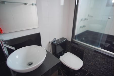 Apartamento para alugar com 245m², 3 quartos e 3 vagasBanheiro da Suíte