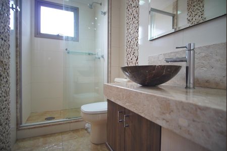 Apartamento para alugar com 245m², 3 quartos e 3 vagasBanheiro Corredor