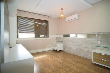 Apartamento para alugar com 245m², 3 quartos e 3 vagasSuíte