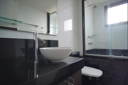 Apartamento para alugar com 245m², 3 quartos e 3 vagasBanheiro da Suíte