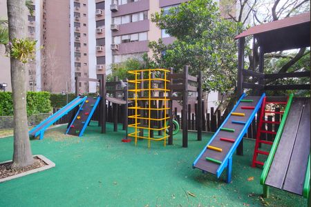 Apartamento para alugar com 245m², 3 quartos e 3 vagasÁrea Comum - Playground