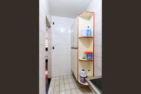 Casa à venda com 503m², 7 quartos e 6 vagasCasa 1 - Área de Serviço