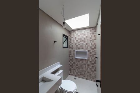 Casa à venda com 104m², 3 quartos e 2 vagas Casa à venda com 104m², 3 quartos e 2 vagasBanheiro da Suíte