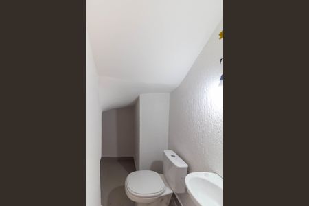 Casa à venda com 104m², 3 quartos e 2 vagas Casa à venda com 104m², 3 quartos e 2 vagasBanheiro de serviço