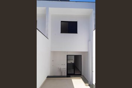 Casa à venda com 104m², 3 quartos e 2 vagas Casa à venda com 104m², 3 quartos e 2 vagasÁrea de Serviço