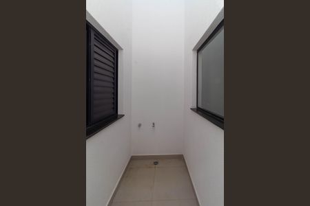 Casa à venda com 104m², 3 quartos e 2 vagas Casa à venda com 104m², 3 quartos e 2 vagasJardim de Inverno
