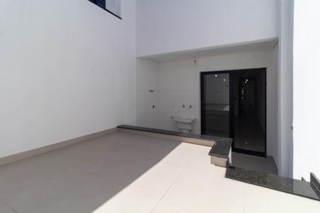 Casa à venda com 104m², 3 quartos e 2 vagas Casa à venda com 104m², 3 quartos e 2 vagasÁrea de Serviço