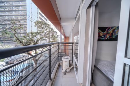 Apartamento à venda com 38m², 1 quarto e sem vaga Apartamento à venda com 38m², 1 quarto e sem vagaSacada