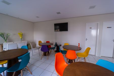 Apartamento para alugar com 46m², 2 quartos e 1 vagaÁrea comum - Salão de festas