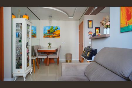Sala de apartamento para alugar com 2 quartos, 48m² em Humaitá, Porto Alegre