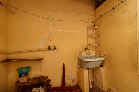 Casa à venda com 73m², 2 quartos e 1 vagaÁrea de Serviço e Quintal