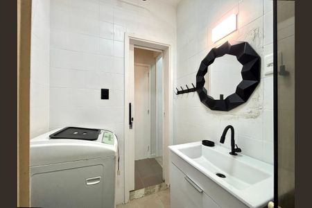 Banheiro social de apartamento à venda com 1 quarto, 35m² em Copacabana, Rio de Janeiro