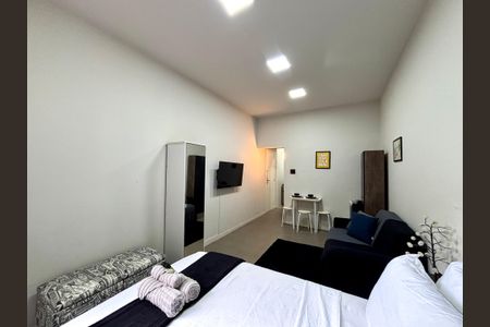 Sala/quarto de apartamento à venda com 1 quarto, 35m² em Copacabana, Rio de Janeiro