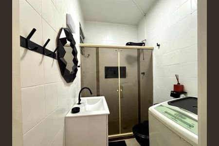 Banheiro social de apartamento à venda com 1 quarto, 35m² em Copacabana, Rio de Janeiro