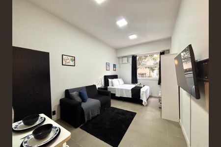 Sala/quarto de apartamento à venda com 1 quarto, 35m² em Copacabana, Rio de Janeiro