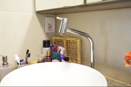 Casa para alugar com 100m², 2 quartos e 4 vagasBanheiro da Suíte - Torneira