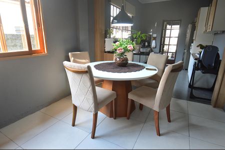 Casa para alugar com 100m², 2 quartos e 4 vagasSala de jantar