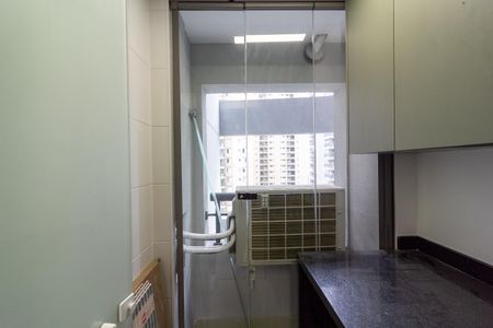 Apartamento à venda com 81m², 2 quartos e 1 vaga Apartamento à venda com 81m², 2 quartos e 1 vagaÁrea de Serviço